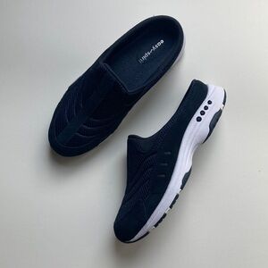Easy Spirit White and Navy Slip-On Loafers Comfort